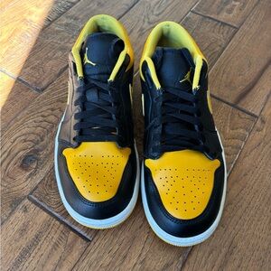 Black and Yellow Air Jordans
